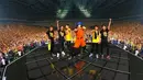 Pada salah satu konsernya, F.T. Island terlihat memasang karakter Toriko di atas panggung. (Foto: allkpop.com)