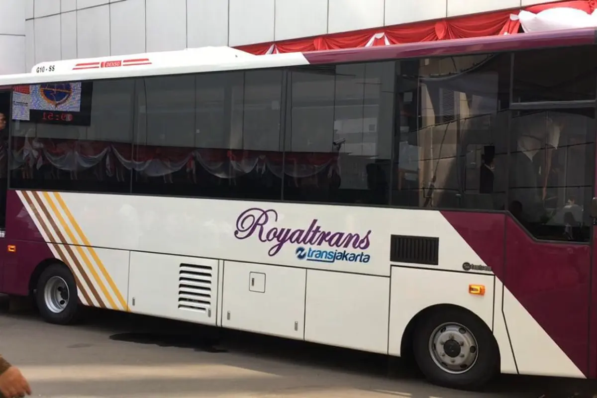 Jangkau Pengguna Mobil Pribadi, Transjakarta Pamerkan Royaltrans