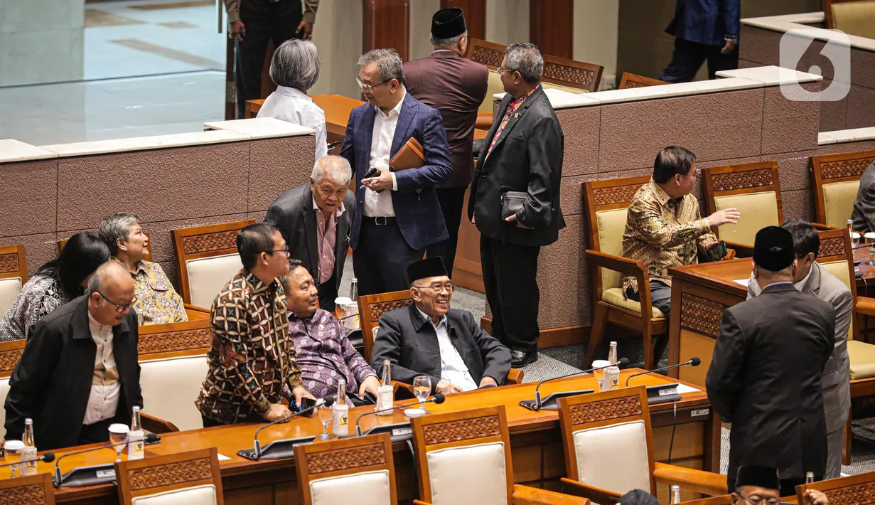 Sejumlah agenda dibahas dalam rapat paripurna kali ini, salah satunya Laporan Komisi XI DPR RI terhadap Hasil Uji Kelayakan (fit and proper test) Calon Anggota Badan Supervisi Bank Indonesia Periode 2023-2028. (Liputan6.com/Faizal Fanani)