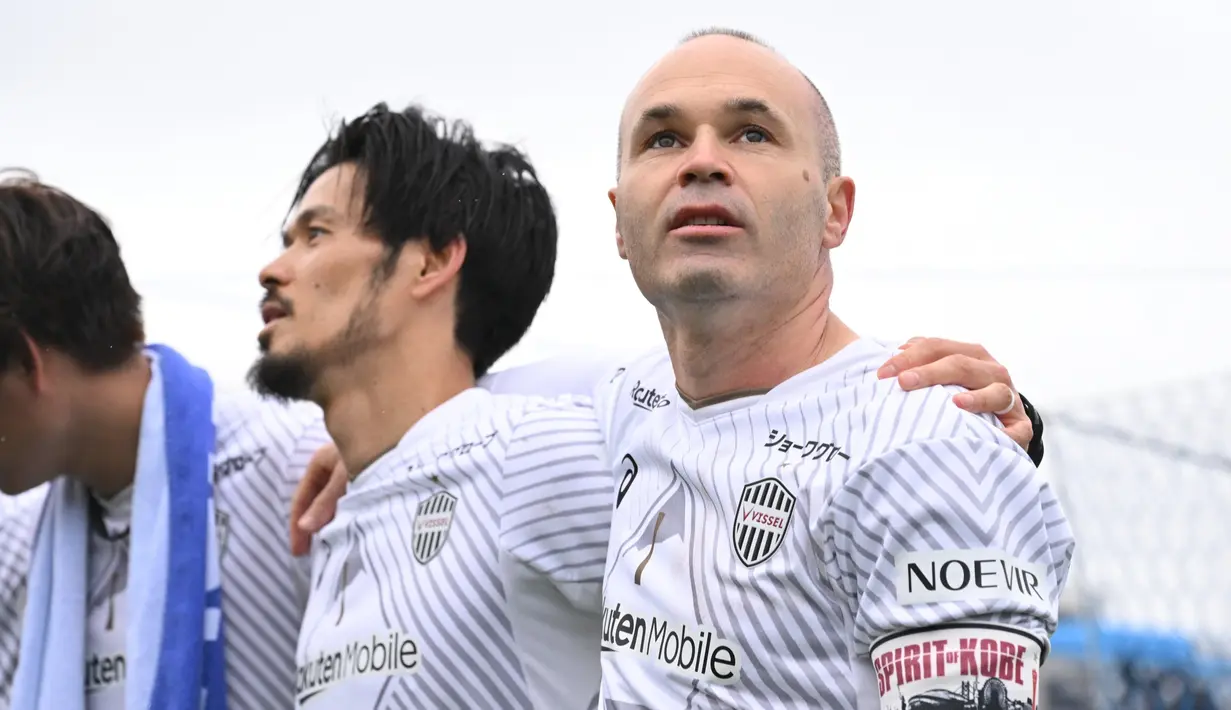 Andres Iniesta ditemani mantan penyerang Newcastle United, Yoshinori Muto, dan mantan penyerang Werder Bremen, Yuya Osako menjalani awal yang luar biasa bersama Vissel Kobe di kasta tertinggi Liga Jepang musim ini. (Bola.com/Dok. J-League)