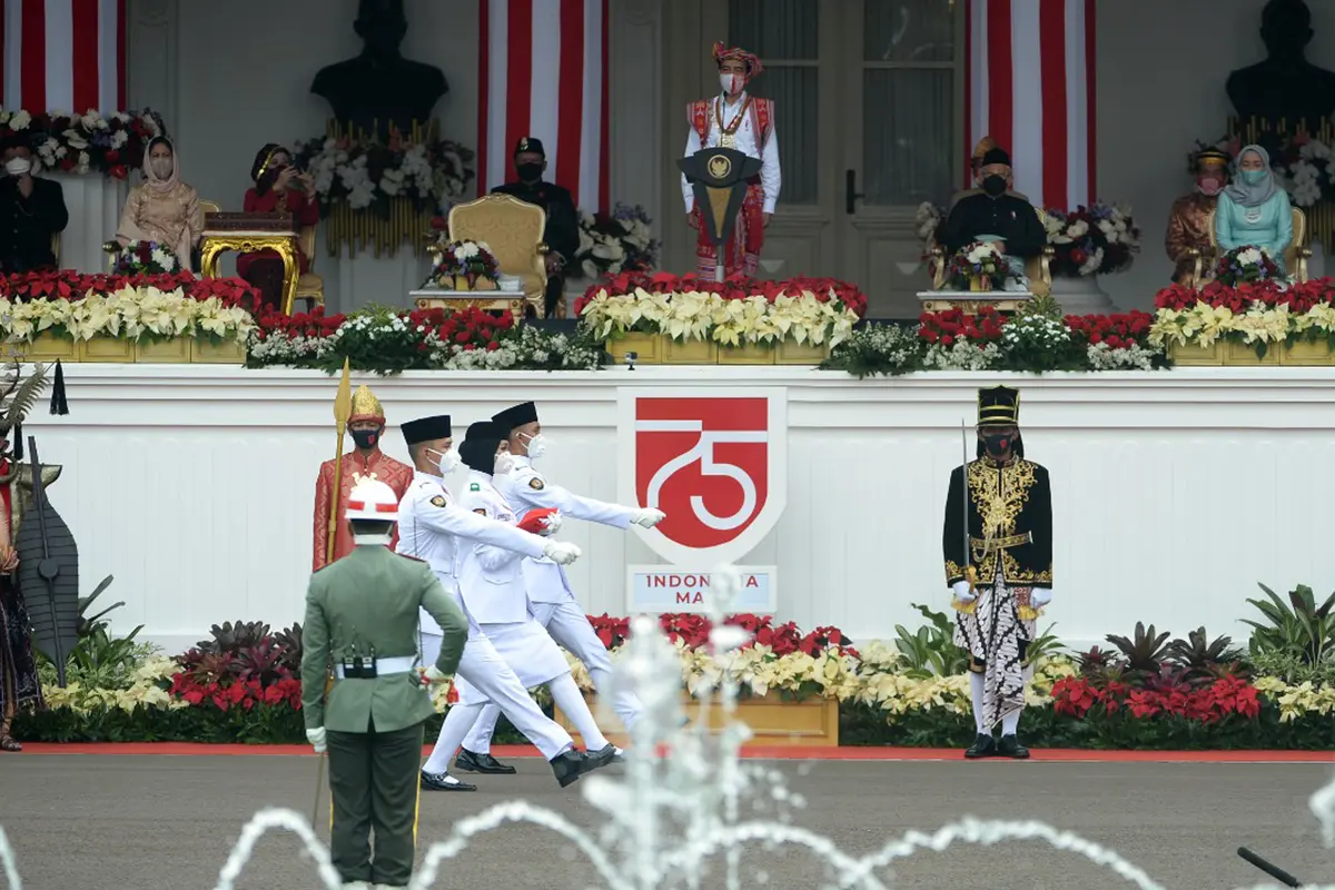Presiden Jokowi Saat Pimpin Upacara di Istana Merdeka