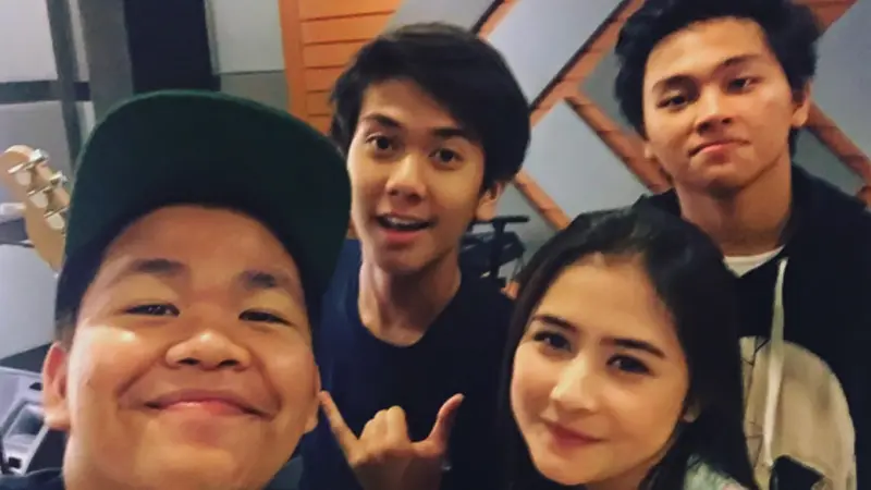 Prilly Latuconsina dan CJR