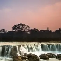 Tak hanya semrawut kota, Bekasi juga jadi rumah bagi air terjun cantik, Curug Parigi.