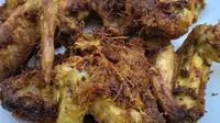 Resep Ayam Goreng Bumbu Kuning Lengkuas, Empuk dan Gurih