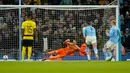 Manchester City unggul lebih dulu atas Young Boys pada menit ke-23 melalui tendangan penalti striker Erling Haaland. (AP Photo/Dave Thompson)