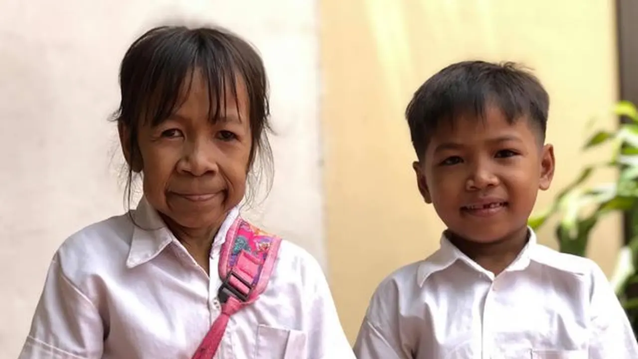bocah 10 tahun terlihat sangat tua