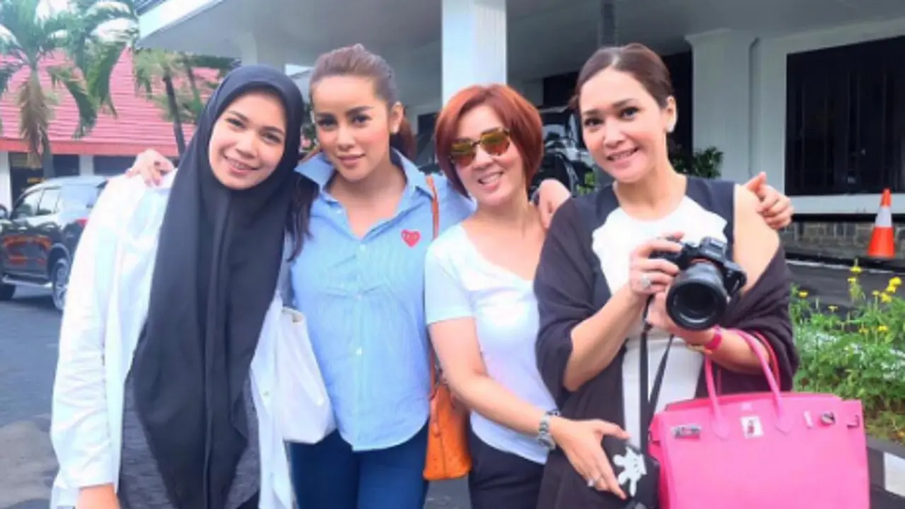 Maia Estianty dan Olla Ramlan