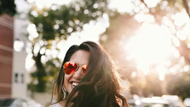 Model Rambut Sebahu untuk Wajah Bulat. (unsplash/Matthew Hamilton)