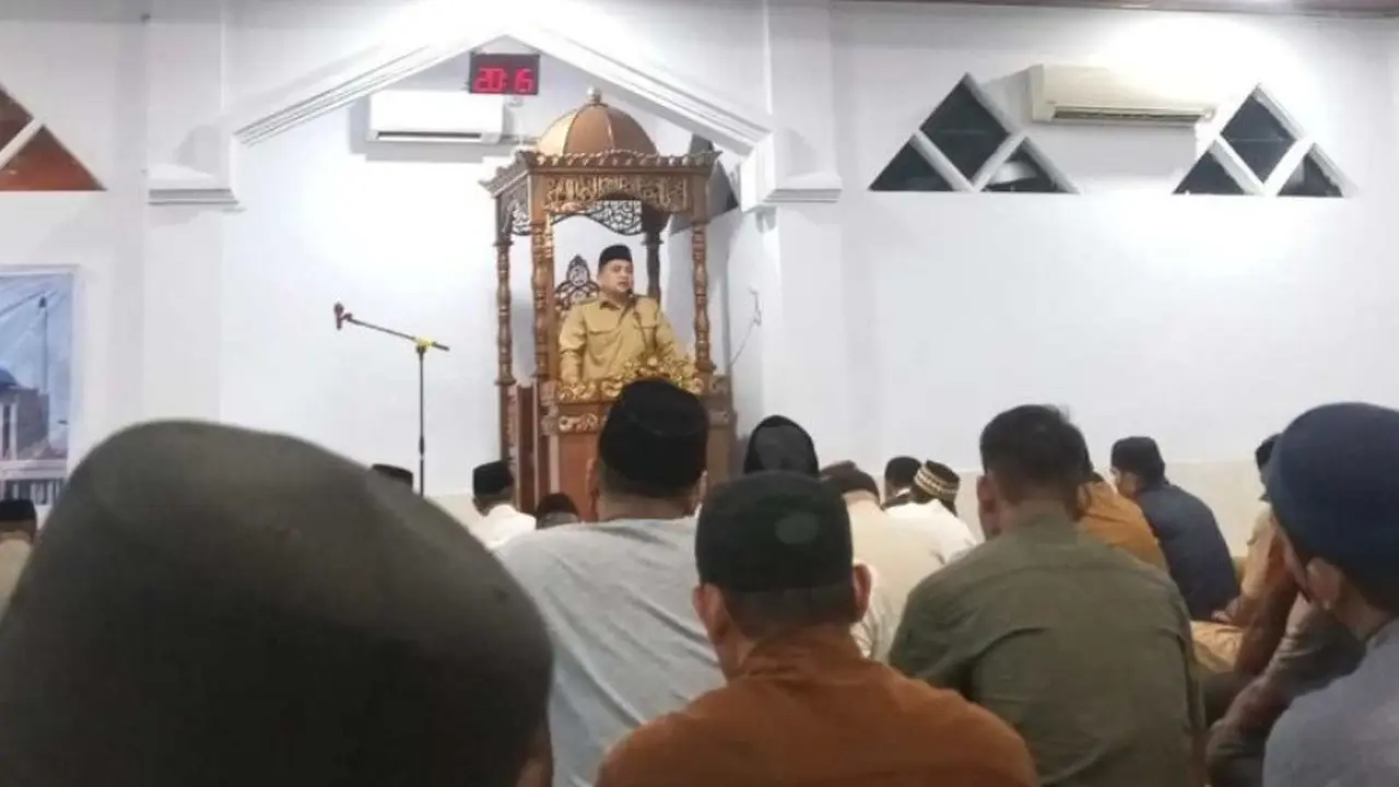 Wali Kota Makassar Munafri Arifuddin saat menggelar Safari Ramadan dan menyampaikan pesan moral serta terlibat aktif dalam pembangunan dan ketentraman.