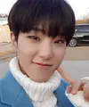 Tak hanya berbakat, Hoshi Seventeen juga punya wajah yang menggemaskan. Hidungnya yang mungil pun semakin membuat dirinya menggemaskan. (Foto: soompi.com)