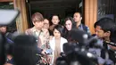 Evelyn berharap suaminya, bisa membuka kembali hatinya. Berbagai upaya telah dilakukan. Agar bisa bersatu kembali. Saat sang suami kekeuh ceriai, Evelyn mengaku tak tau lagi harus berbuat apa lagi. (Nurwahyunan/Bintang.com)