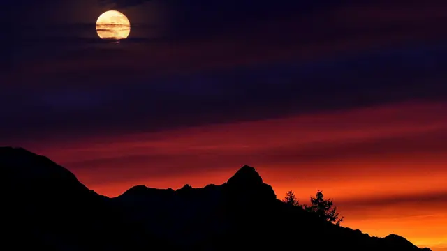 Ilustrasi malam hari, bulan