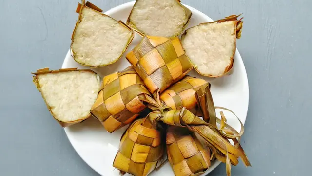 ilustrasi aneka macam daun yang digunakan untuk pembungkus makanan yang praktis dan ramah lingkungan/Rani Restu Irianti/shutterstock