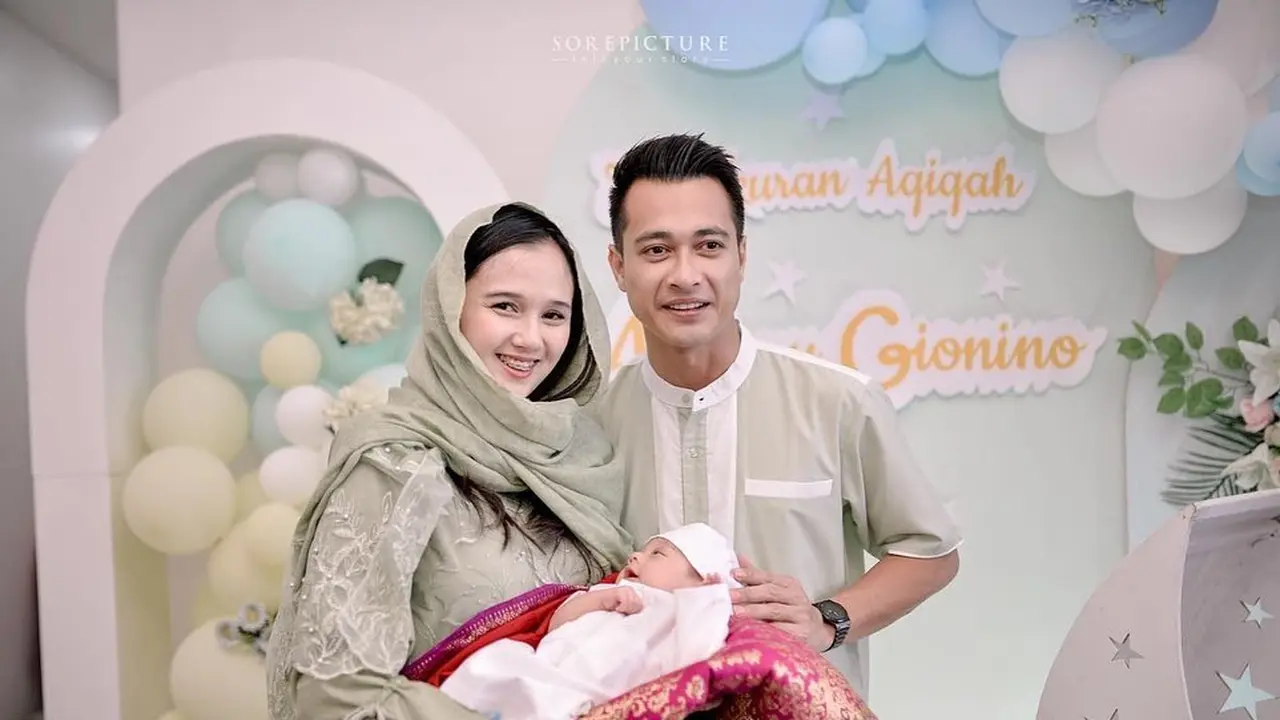 Eza Gionino gelar acara tasyakuran akikah Akshay Gionino (Sumber foto: Instagram @ezagio oleh @sorepicture)