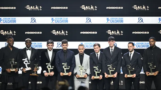 Foto: Penampilan Modis Para Pesepak Bola Serie A saat Menghadiri Italian Footballers Association Awards 2023