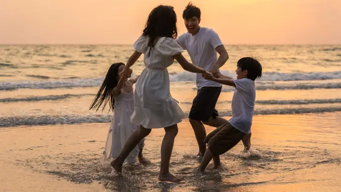 7 Tips Liburan Hemat Bersama Keluarga (photo by freepik.com)