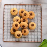 ilustrasi kue janda genit/copyright by Ika Rahma H (Shutterstock)