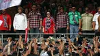 Presiden RI ke 5, Megawati Soekarnoputri didampingi Pasangan Calon Gubernur Nomor Urut 2 Basuki Tjahaja Purnama (Ahok) dan Djarot Saiful Hidayat menyanyikan lagu Indonesia Raya di ex golf driving range" Senayan, Jakarta, (4/2). (Liputan6/JohanTallo)