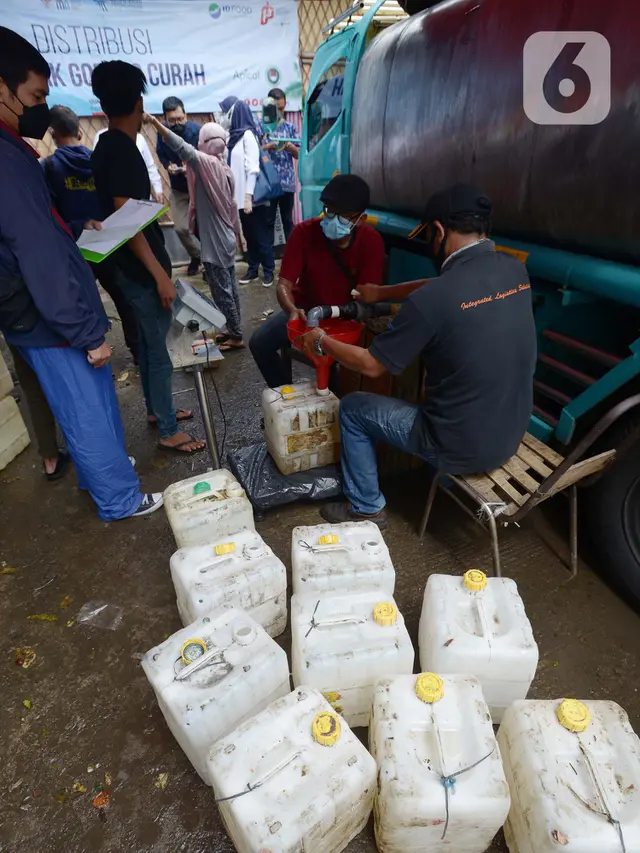 FOTO: Distribusi Minyak Goreng Curah
