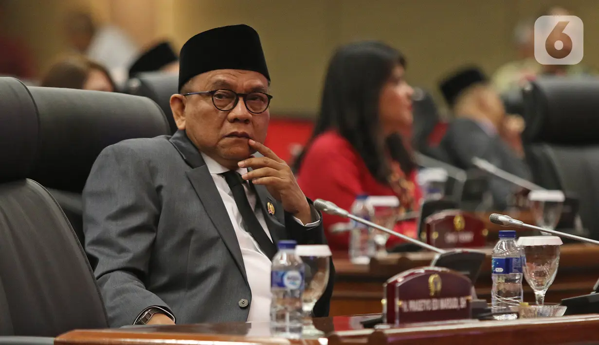 Muhammad Taufik dari fraksi Partai Gerindra menghadiri rapat paripurna DPRD di Gedung DPRD DKI Jakarta, Kamis (3/10/2019).  Rapat Paripurna DPRD DKI Jakarta mengumumkan penetapan susunan pimpinan DPRD DKI periode 2019/2024. (Liputan6.com/Herman Zakharia)