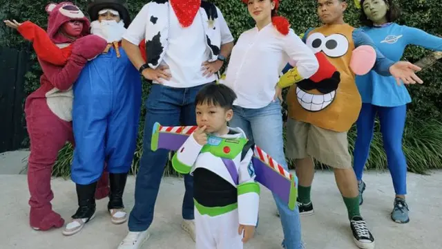 Kostum Totalitas Selebritis Tanah Air saat Halloween