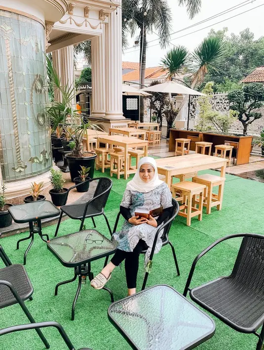 Teras Rumah Muzdalifah (Instagram/muzdalifah999)