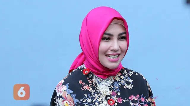 [Bintang] Kartika Putri Berhijab