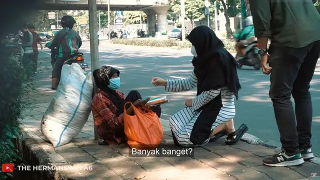Ashanty Borong Dagangan Penjual Keliling