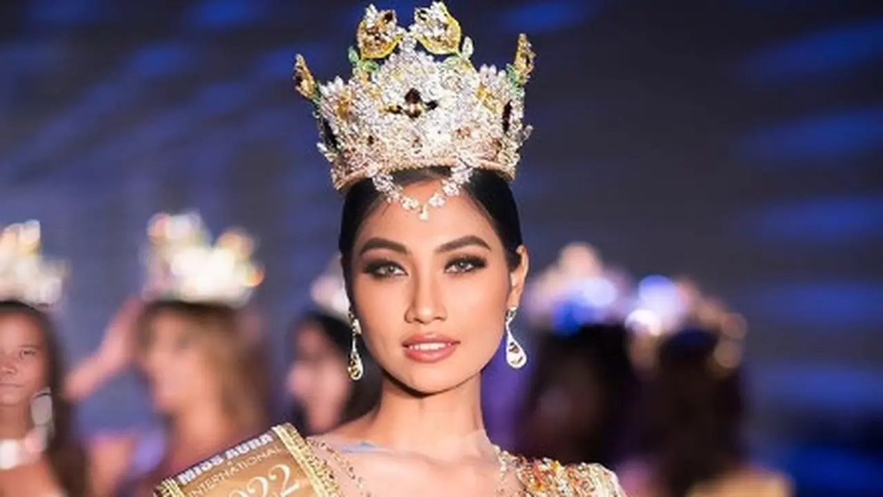 Riskyana Hidayat Miss Aura International 2022