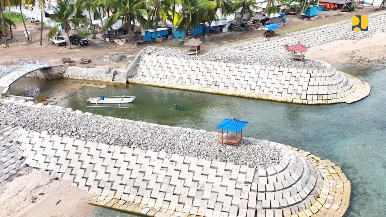 Kementerian PUPR telah menyelesaikan pembangunan infrastruktur pengaman pantai di Pantai Gelora, Sumbawa, Nusa Tenggara Barat (NTB).