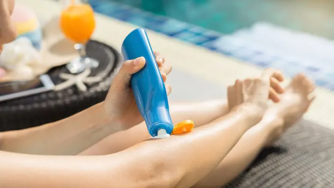 Ilustrasi cara mengaplikasikan sunscreen yang baik dan benar/kitzcorner/shutterstock