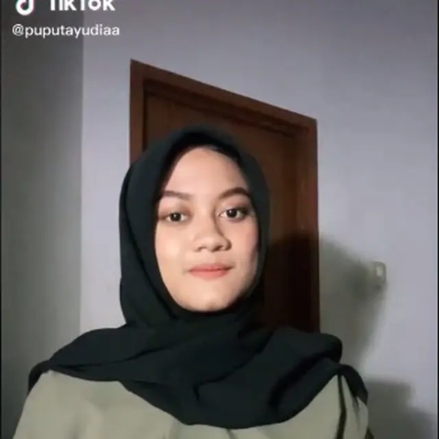 6 Potret Puput Wanita yang Mirip Ayudia Bing Slamet, Bak Pinang Dibelah Dua