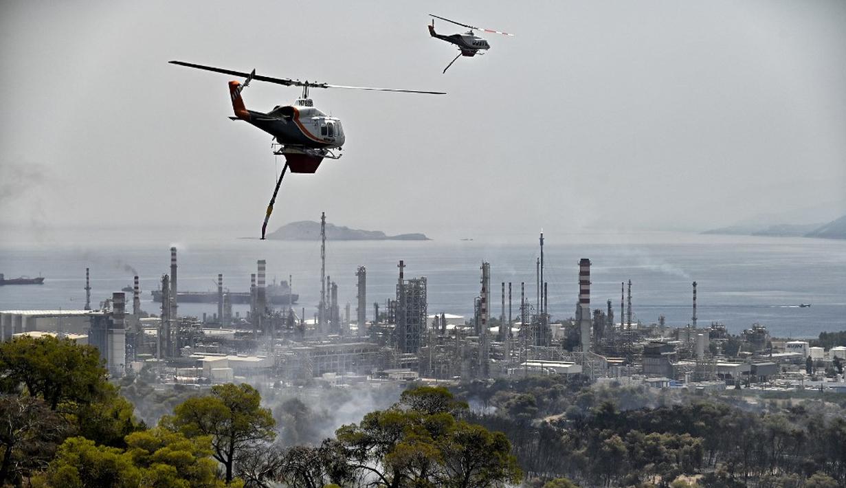 <p>Namun, suhu di lokasi kawasan Acropolis biasanya lebih tinggi karena ketinggiannya dan minimnya tempat teduh. Diperkirakan suhu tinggi tersebut masih akan bertahan dalam beberapa hari mendatang. (Valerie GACHE/AFP)</p>