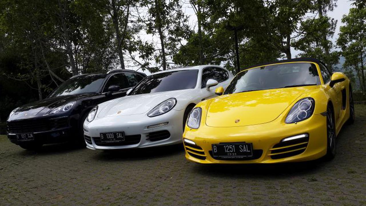 Begini Rasanya Menggeber Trio Porsche Jakarta-Bandung