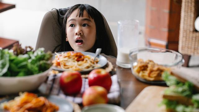 Kenali Alasan Anak Tidak Mau Makan dan Cara Mengatasinya