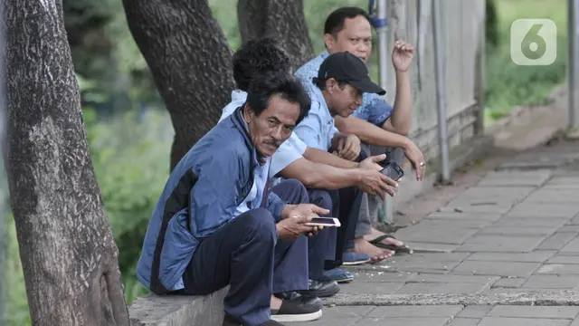 Warga Jakarta Beraktivitas Tanpa Masker di Tengah Corona