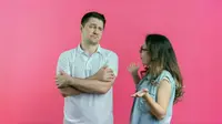 Gaya Komunikasi Perempuan yang Bisa Memikat Hati Pria, Capai Hubungan yang Harmonis