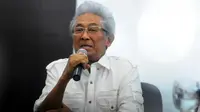 Menurut Adnan Buyung Nasution, pembukaan kotak suara dilakukan untuk menjalankan peraturan MK dalam menghadapi sidang gugatan.