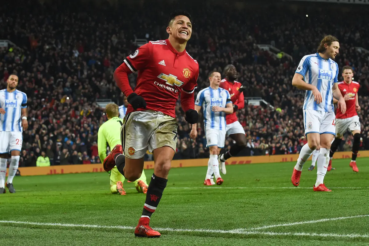 Lawan MU, Montella Binggung Cara Hentikan Alexis