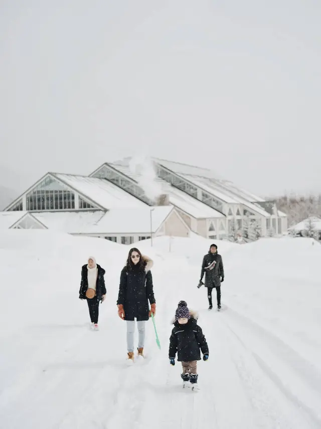 Ringgo Agus Rahman dan Sabai Morscheck