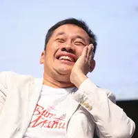 Launching poster film Bumi Manusia (Adrian Putra/Fimela.com)