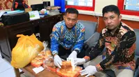 Handphone Diselundupkan ke Lapas Banyuwangi dengan Cara yang Tak Terduga