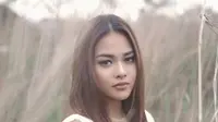 Pakai Piyama, Aurel Sambut Kelahiran Adik Baru