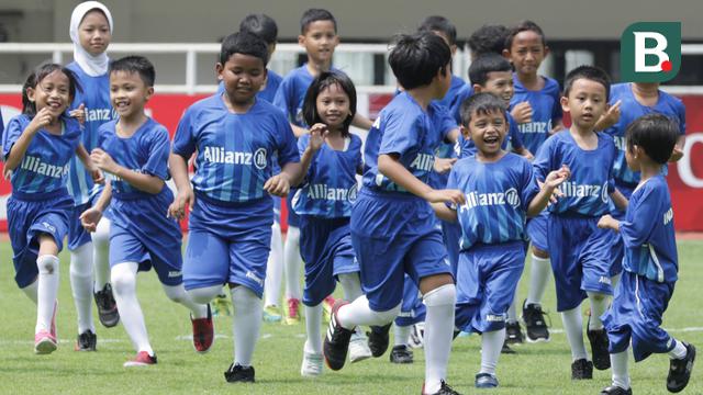 Player Escort Kids Allianz