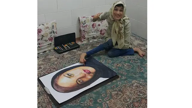 7 Lukisan Wanita Difabel yang Melukis dengan Kakinya Ini Mengagumkan