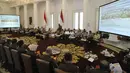 Presiden Joko Widodo dan Wapres Jusuf Kalla bertemu dengan Kepala Kejaksaan Tinggi seluruh Indonesia di Istana Bogor, Jabar, Jumat (28/11). (ANTARA FOTO/Andika Wahyu)