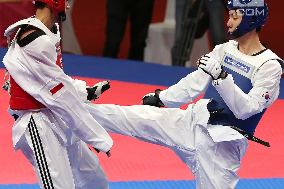 Tumbang dari Korea Selatan, Atlet Taekwondo Ibrahim Zarman Gagal ke Semifinal