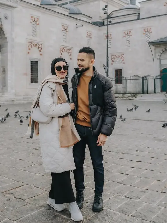 OOTD Hijab Shireen Sungkar Liburan di Qatar dan Turki. [@shireensungkar]