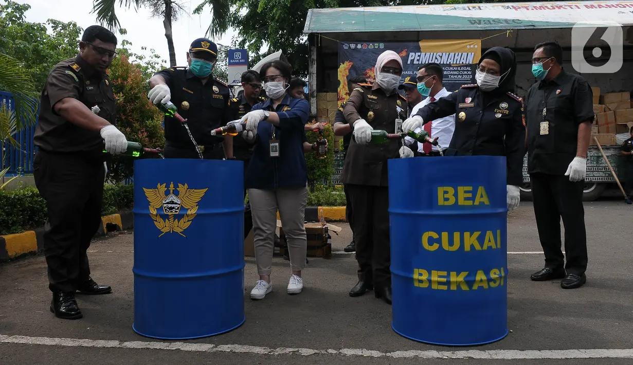 Selain itu, Bea Cukai Bekasi Juga telah melakukan 5 (lima) kali kegiatan penindakan narkotika, psikotrofika dan precursor (NPP). (merdeka.com/Imam Buhori)