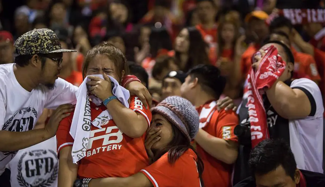 BEC Tero harus turun kasta karena kedua pesaingnya, yakni Saraburi dan Navy FC sama-sama meraih kemenangan. (www.sasana bectero.com)
